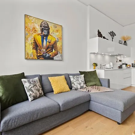 Btqluxurypenthousetopviewac *